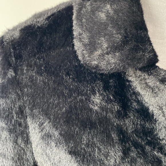 Elie Elegant Black Faux Fur Jacket - Picture 10 of 10